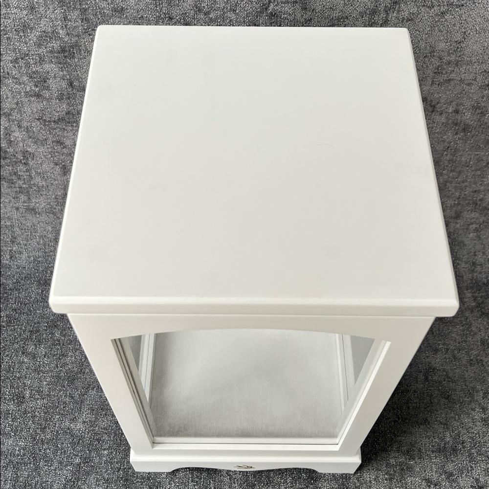 White Wooden Display Case with Mirrored Back - Picture 11 of 15